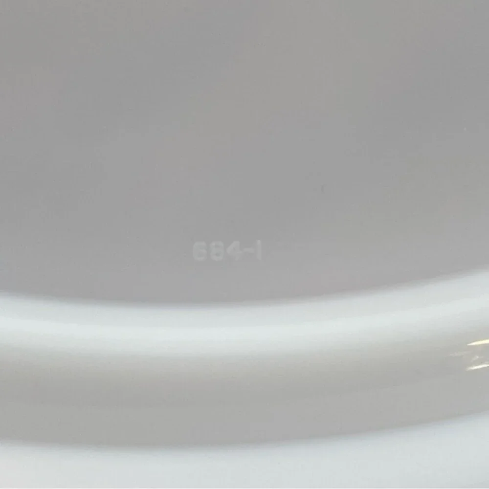 Tupperware Cake Keeper Base -‎ White 684-1